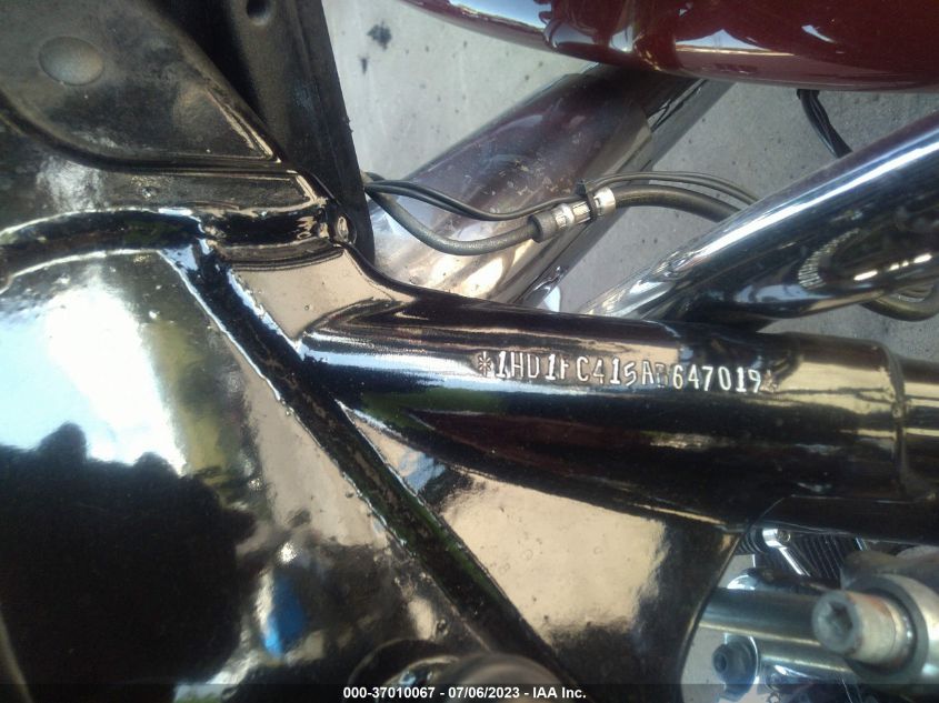 2010 HARLEY-DAVIDSON FLHTCU - 1HD1FC415AB647019