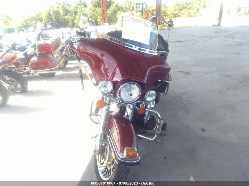 2010 HARLEY-DAVIDSON FLHTCU - 1HD1FC415AB647019
