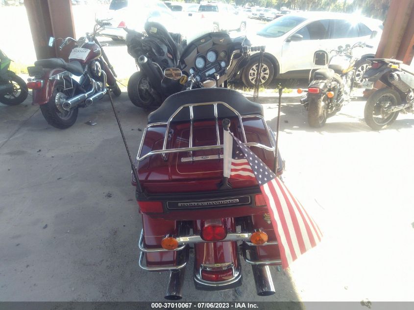 2010 HARLEY-DAVIDSON FLHTCU - 1HD1FC415AB647019