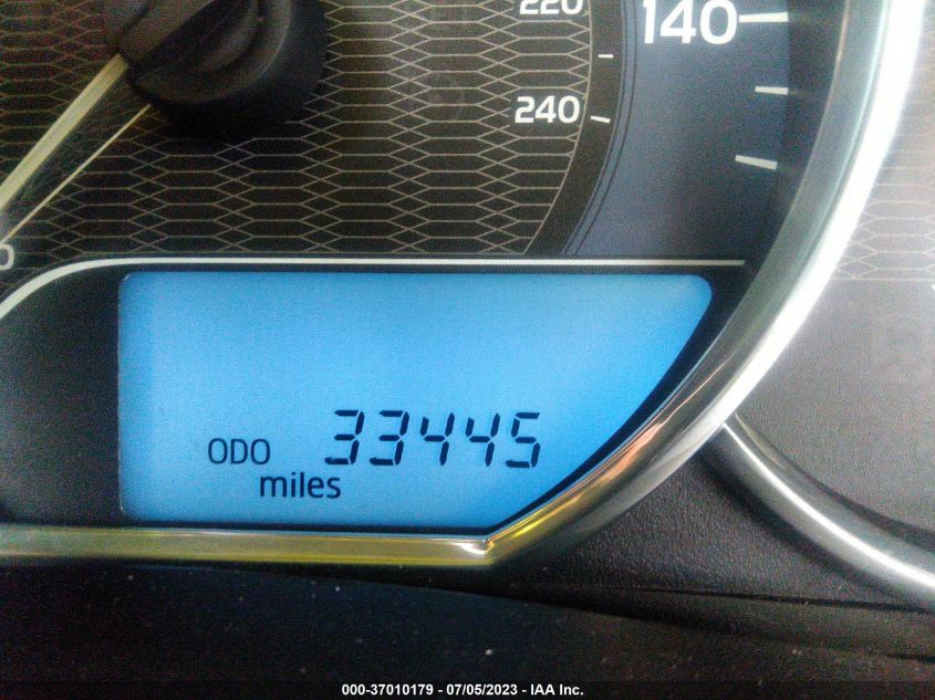 2015 TOYOTA COROLLA LE - 5YFBURHE7FP249184