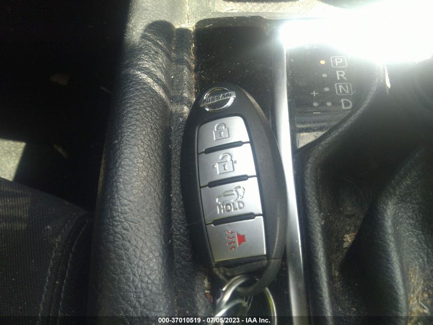 2017 NISSAN ROGUE SV - KNMAT2MT4HP536903