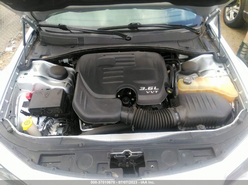 2019 CHRYSLER 300 TOURING - 2C3CCAAG2KH758687