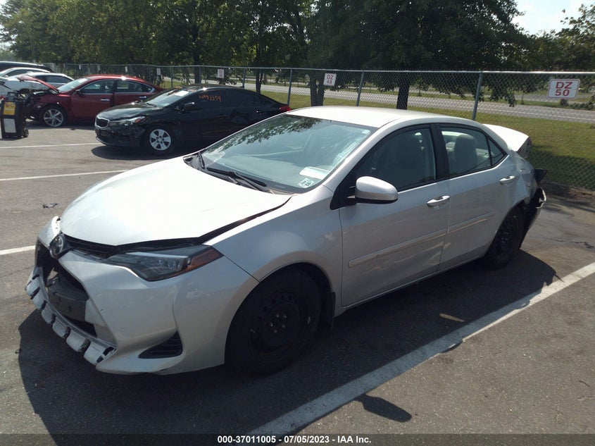 VIN 2T1BURHE7JC073570 2018 TOYOTA COROLLA L/LE/XLE/SE/XSE