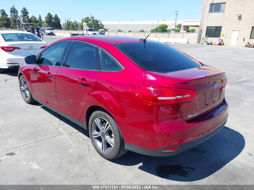 VIN 1FADP3FE5HL258449 2017 FORD FOCUS SE