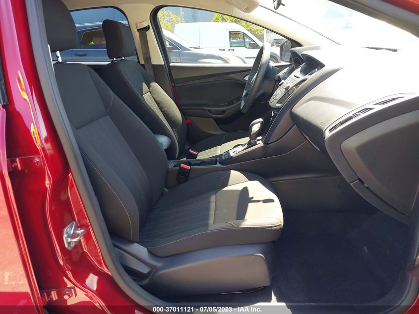 VIN 1FADP3FE5HL258449 2017 FORD FOCUS SE