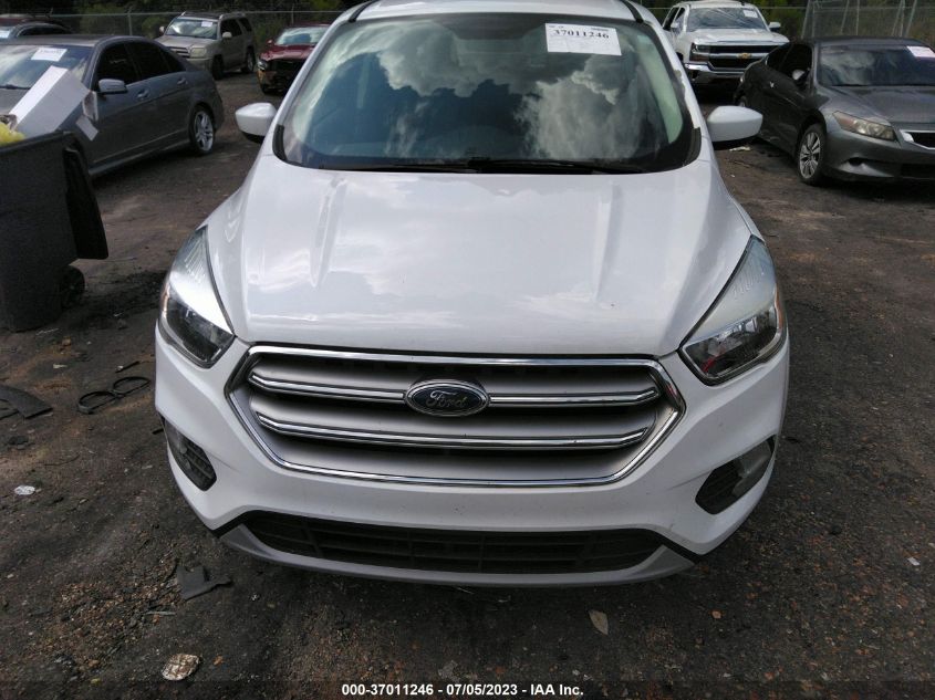 2017 FORD ESCAPE SE - 1FMCU0GD4HUB98379