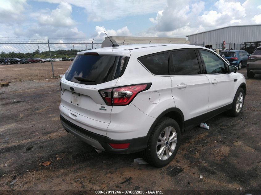 2017 FORD ESCAPE SE - 1FMCU0GD4HUB98379