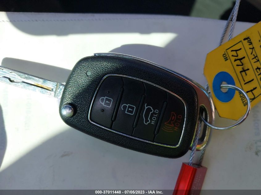 2017 HYUNDAI TUCSON SE - KM8J33A43HU281998