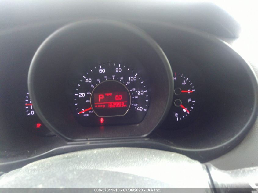 2015 KIA SOUL + - KNDJP3A56F7788178