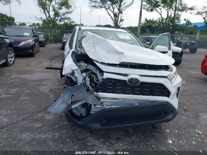 2020 TOYOTA RAV4 XLE - 2T3W1RFV1LW064580
