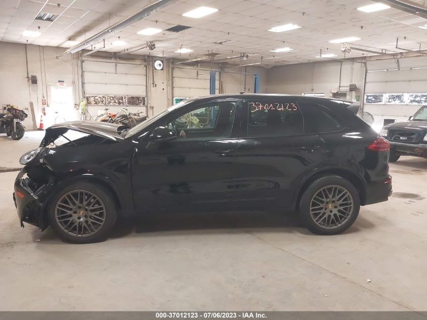 2017 PORSCHE CAYENNE - WP1AA2A24HKA82911