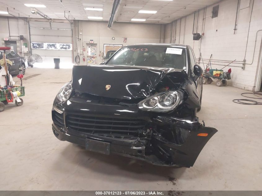 2017 PORSCHE CAYENNE - WP1AA2A24HKA82911