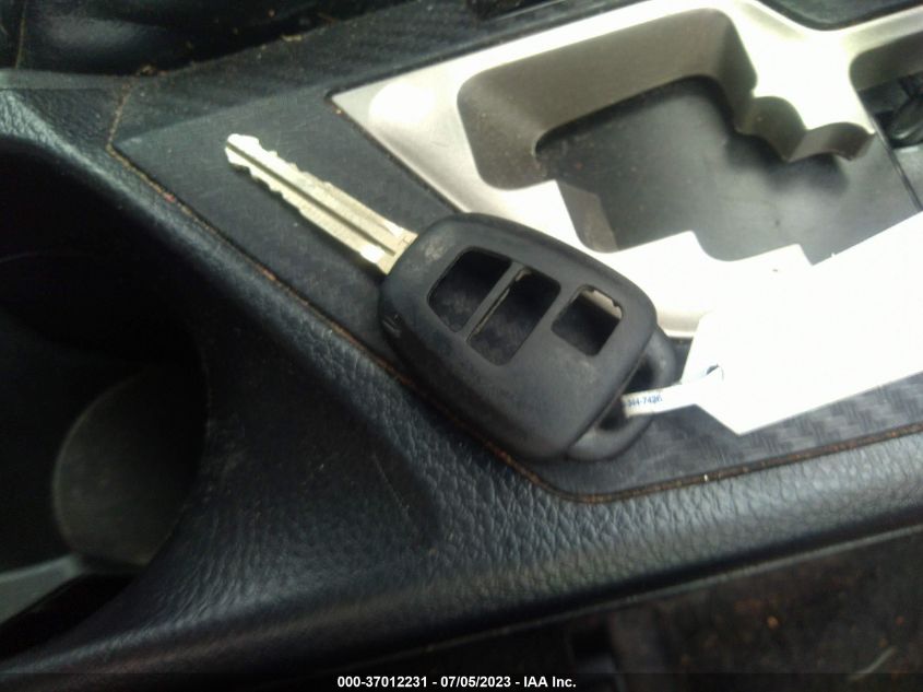 2013 TOYOTA RAV4 XLE - 2T3RFREV5DW072716