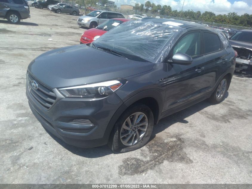 2017 HYUNDAI TUCSON SE - KM8J23A42HU566145