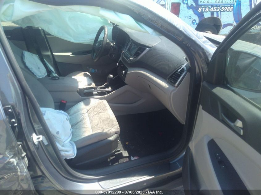 2017 HYUNDAI TUCSON SE - KM8J23A42HU566145