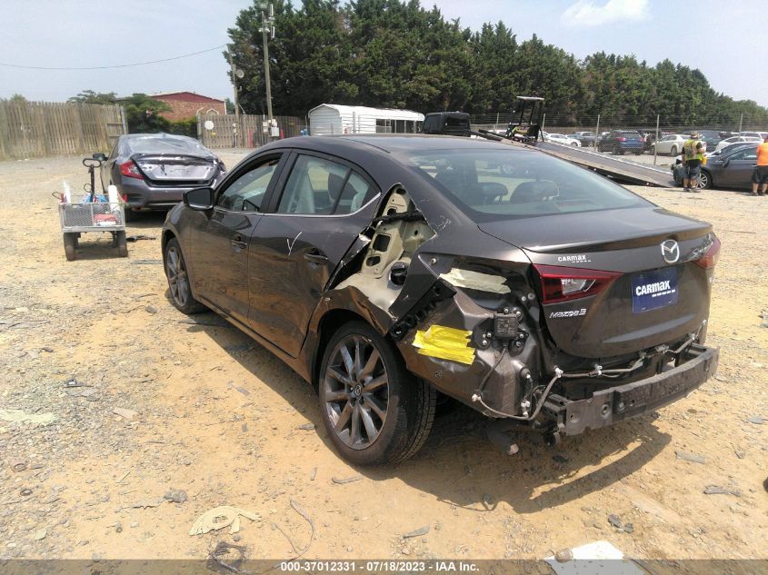 2018 MAZDA MAZDA3 4-DOOR TOURING 3MZBN1V33JM158928