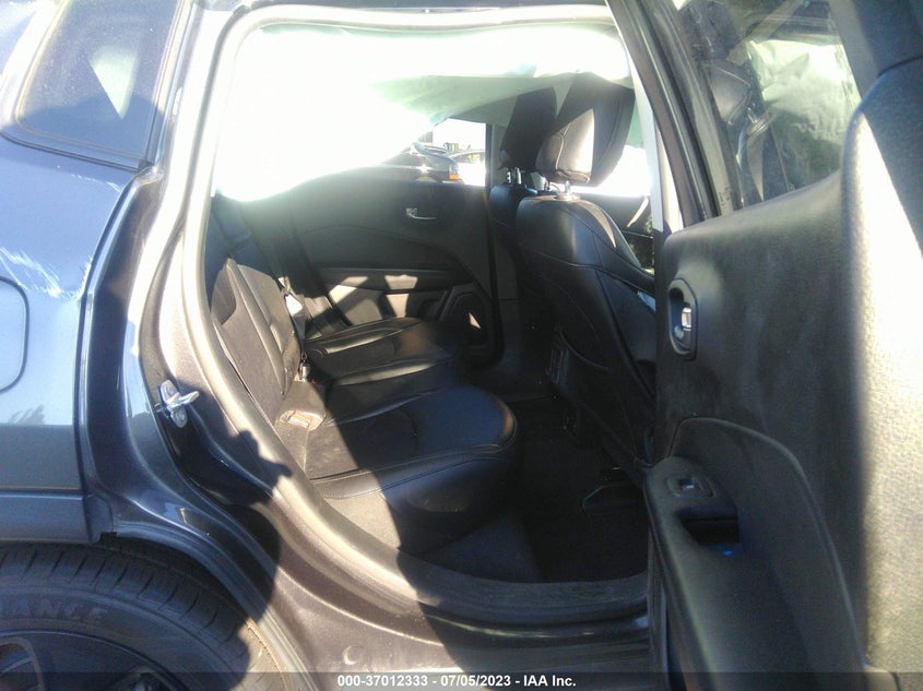 VIN 3C4NJCBB3KT726945 2019 JEEP COMPASS ALTITUDE