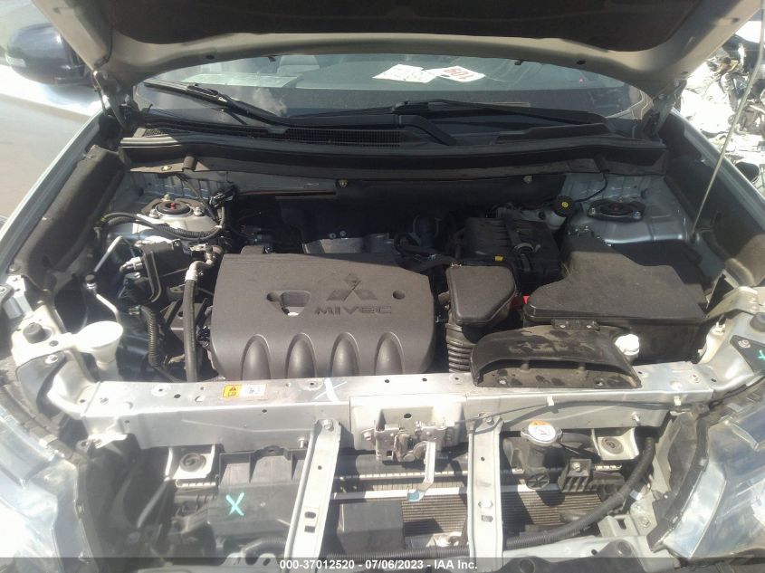 2020 MITSUBISHI OUTLANDER SE/SEL/LE/SP - JA4AD3A32LJ000366
