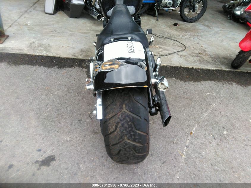 2013 HARLEY-DAVIDSON FXSB BREAKOUT 1HD1BFV25DB052566