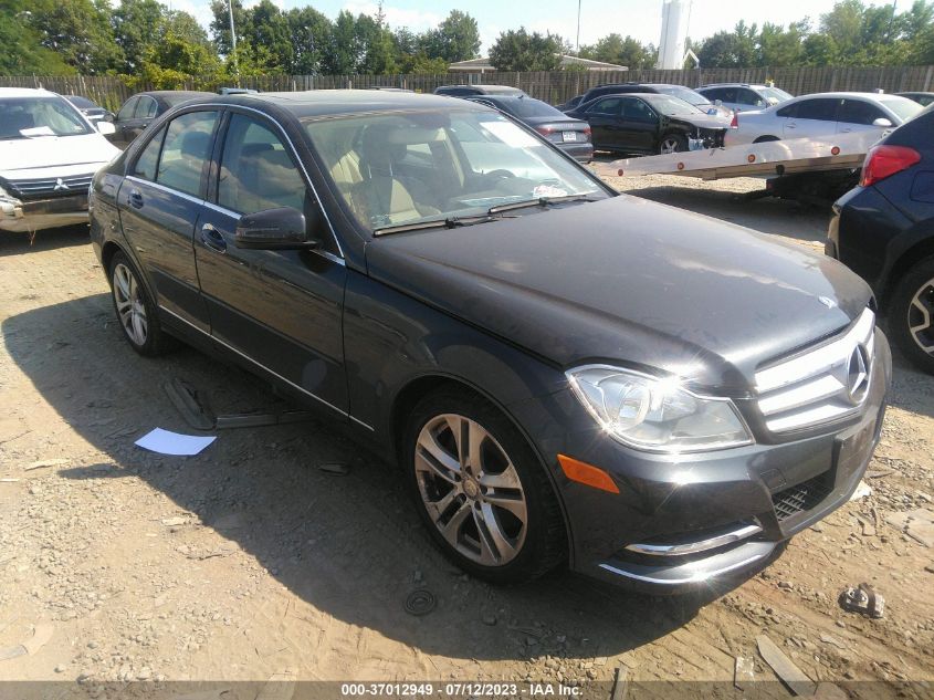 2013 MERCEDES-BENZ C-CLASS C 300 - WDDGF8ABXDR261574