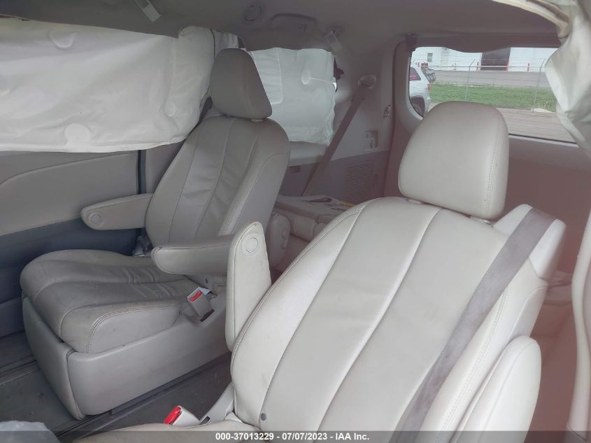 2014 TOYOTA SIENNA LTD/XLE - 5TDDK3DC7ES084968