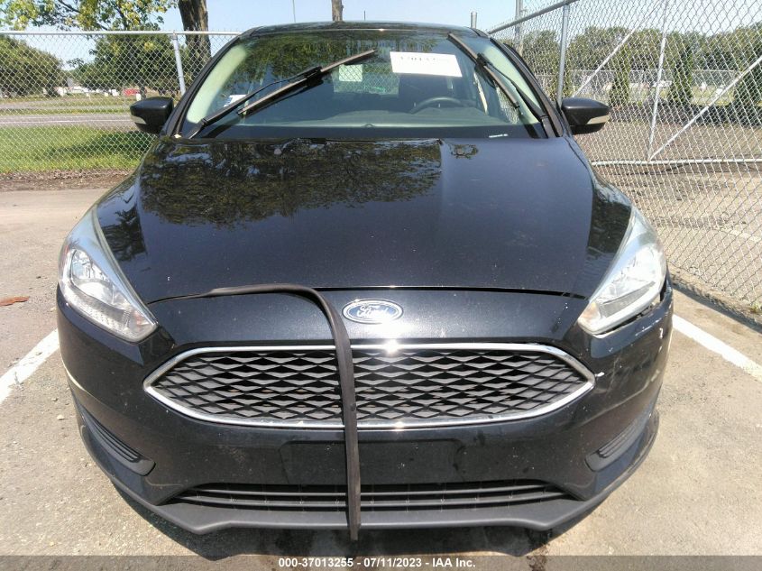 2015 FORD FOCUS SE - 1FADP3K25FL366370