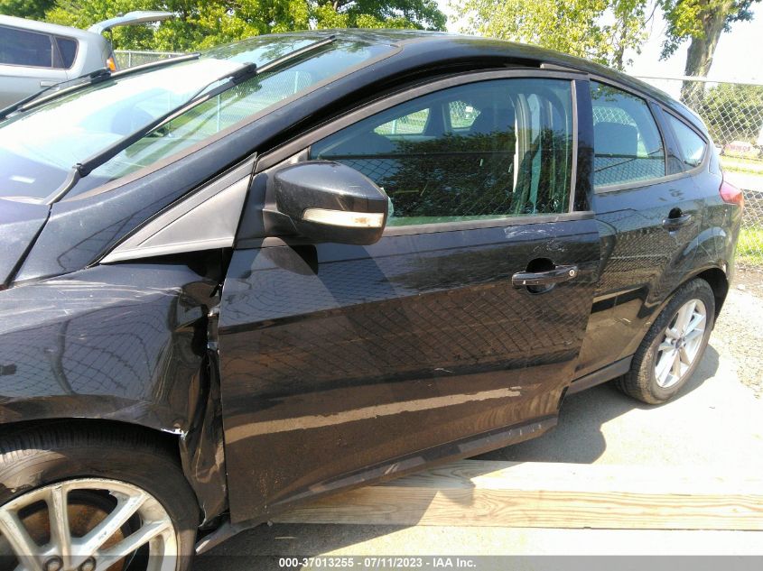 2015 FORD FOCUS SE - 1FADP3K25FL366370