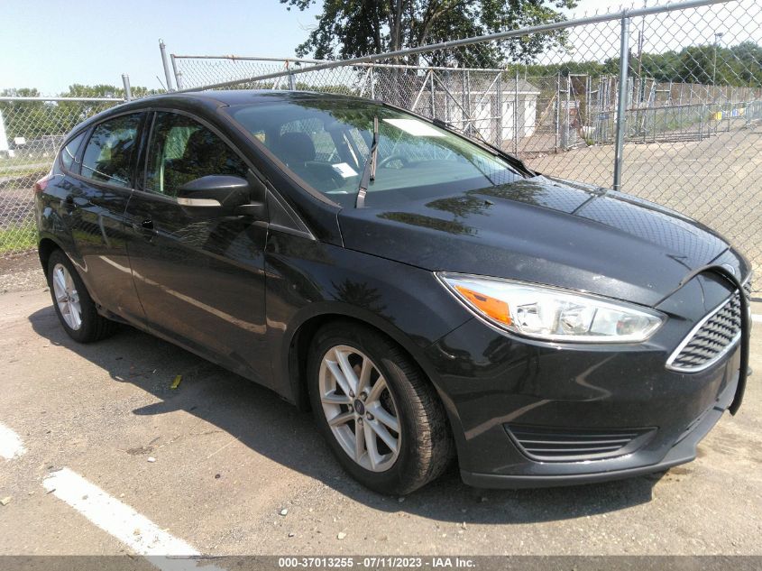 2015 FORD FOCUS SE - 1FADP3K25FL366370