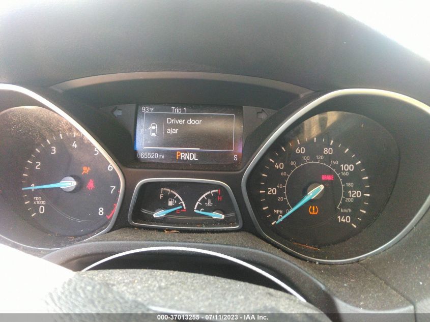 2015 FORD FOCUS SE - 1FADP3K25FL366370
