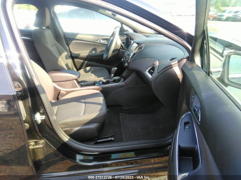 2018 CHEVROLET CRUZE LT - 1G1BE5SMXJ7229665