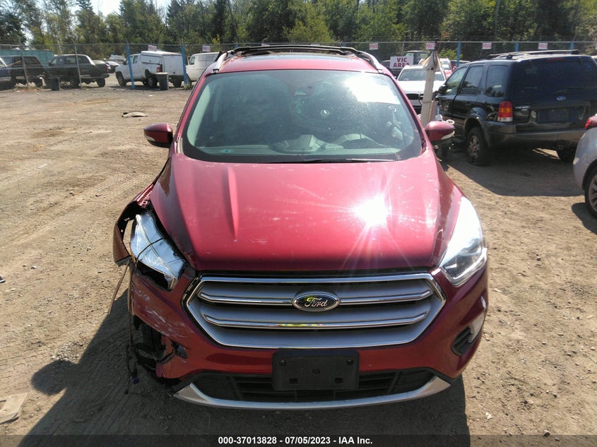 VIN 1FMCU0J98HUD12131 2017 FORD ESCAPE TITANIUM