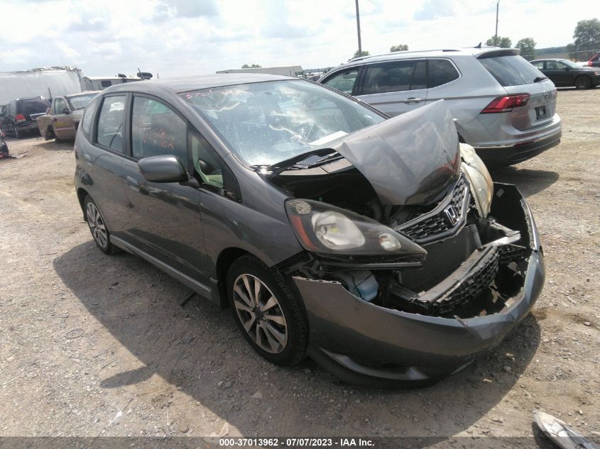 2013 HONDA FIT SPORT - JHMGE8H56DC041332