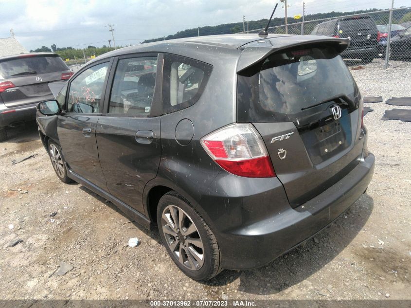 2013 HONDA FIT SPORT - JHMGE8H56DC041332