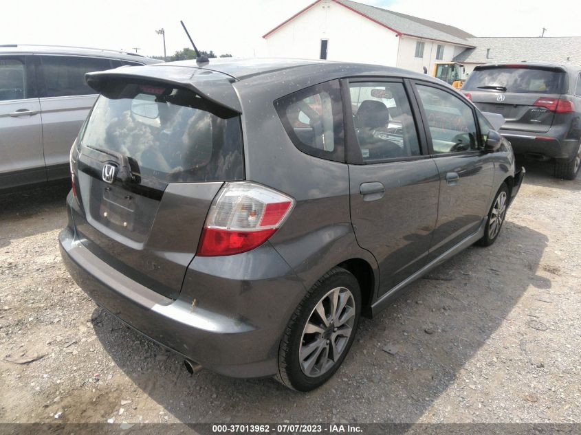 2013 HONDA FIT SPORT - JHMGE8H56DC041332