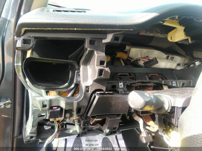 2015 TOYOTA COROLLA L/LE/S/S PLUS/LE PLUS - 5YFBURHEXFP303206