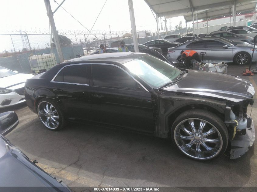 2017 CHRYSLER 300 LIMITED - 2C3CCAAG2HH596701