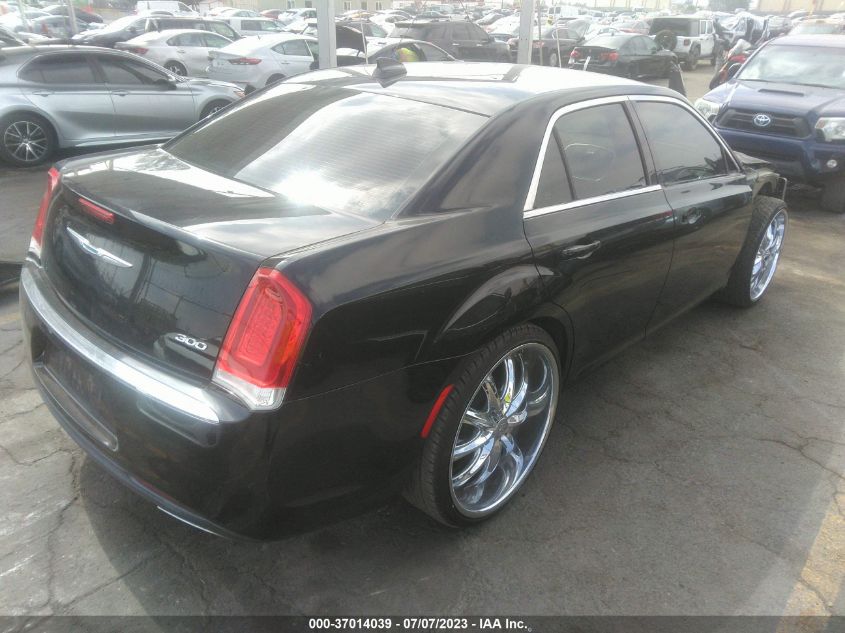 2017 CHRYSLER 300 LIMITED - 2C3CCAAG2HH596701