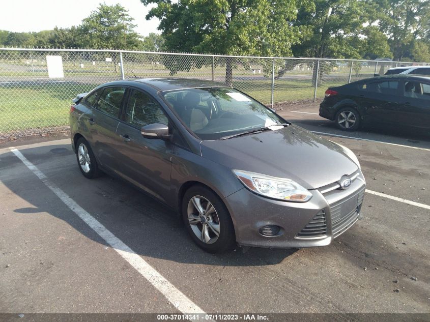 2013 FORD FOCUS SE - 1FADP3F24DL282127