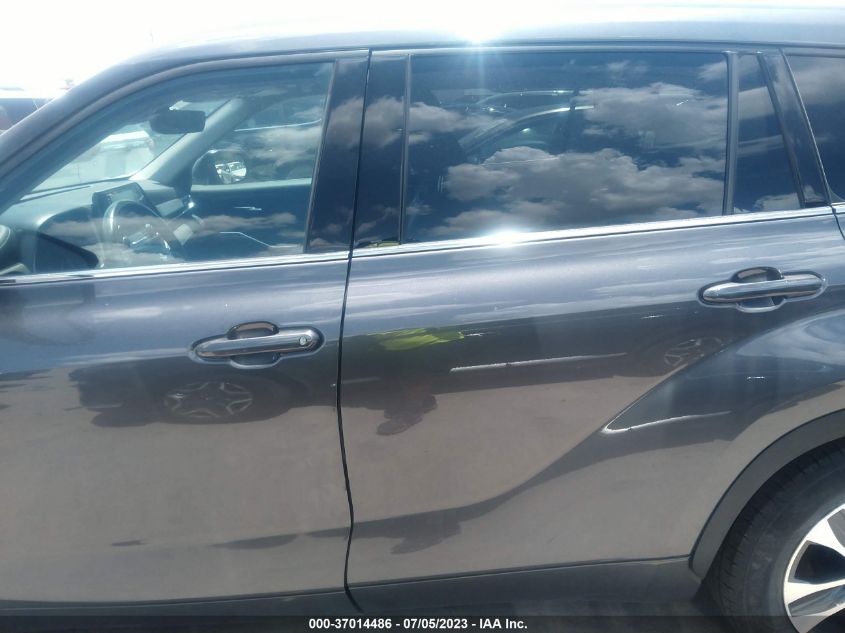 2022 TOYOTA HIGHLANDER XLE - 5TDGZRBH9NS571941