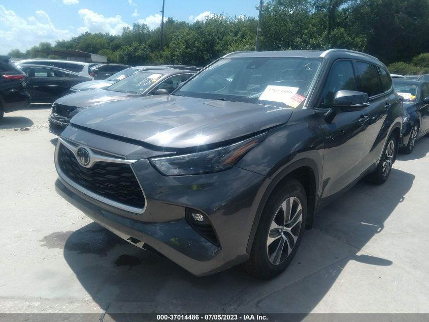 2022 TOYOTA HIGHLANDER XLE - 5TDGZRBH9NS571941