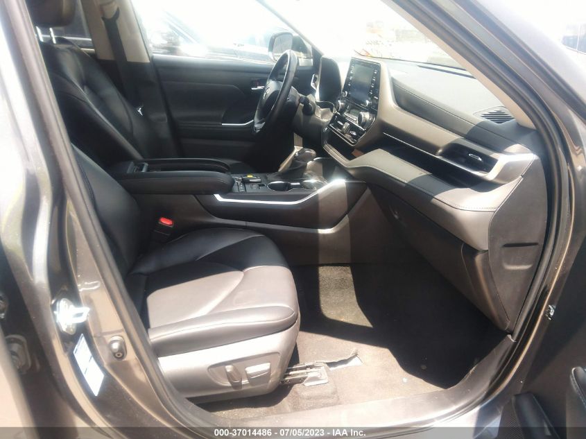 2022 TOYOTA HIGHLANDER XLE - 5TDGZRBH9NS571941