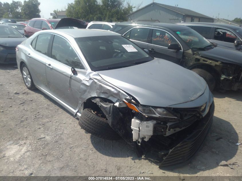 2018 TOYOTA CAMRY LE/SE/XLE/L - 4T1B11HK3JU599838