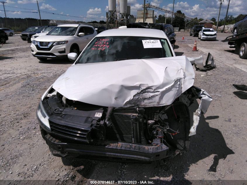 2014 VOLKSWAGEN JETTA SEDAN SE - 3VWD07AJXEM300289