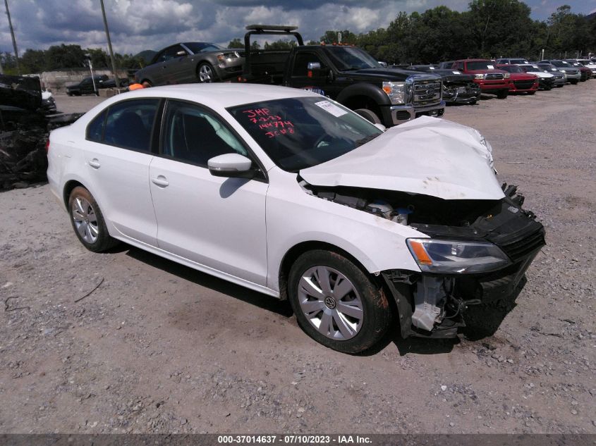 2014 VOLKSWAGEN JETTA SEDAN SE - 3VWD07AJXEM300289