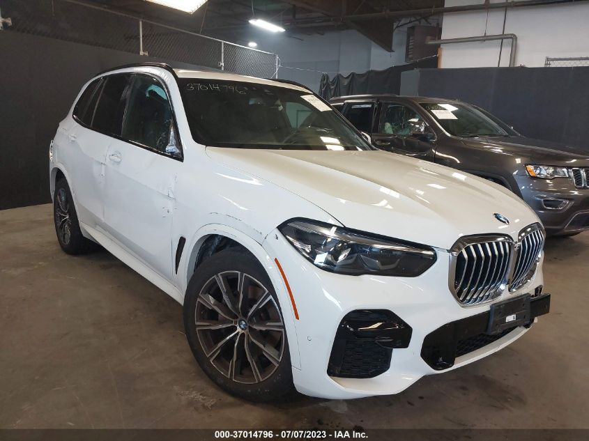 VIN 5UXCR6C00N9J12784 2022 BMW X5 no.1