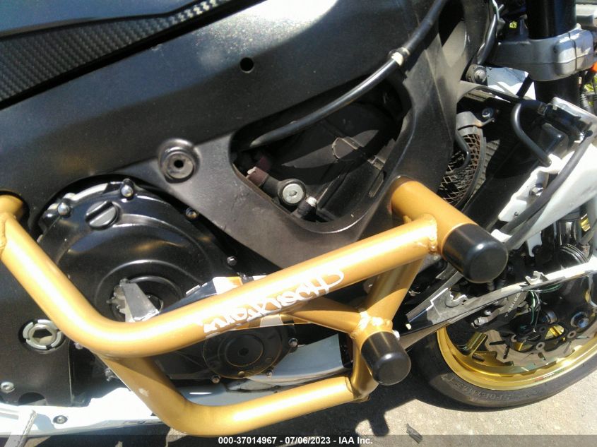 2009 SUZUKI GSX-R750 - JS1GR7LA292103451