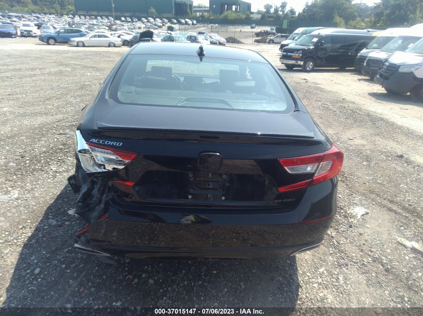 VIN 1HGCV1F36JA092072 2018 HONDA ACCORD SEDAN SPORT 1.5T