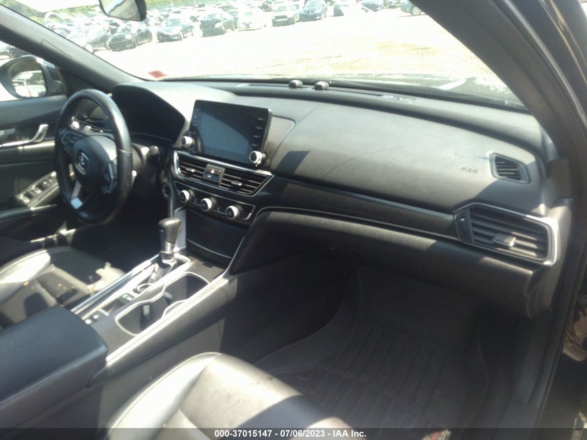 VIN 1HGCV1F36JA092072 2018 HONDA ACCORD SEDAN SPORT 1.5T