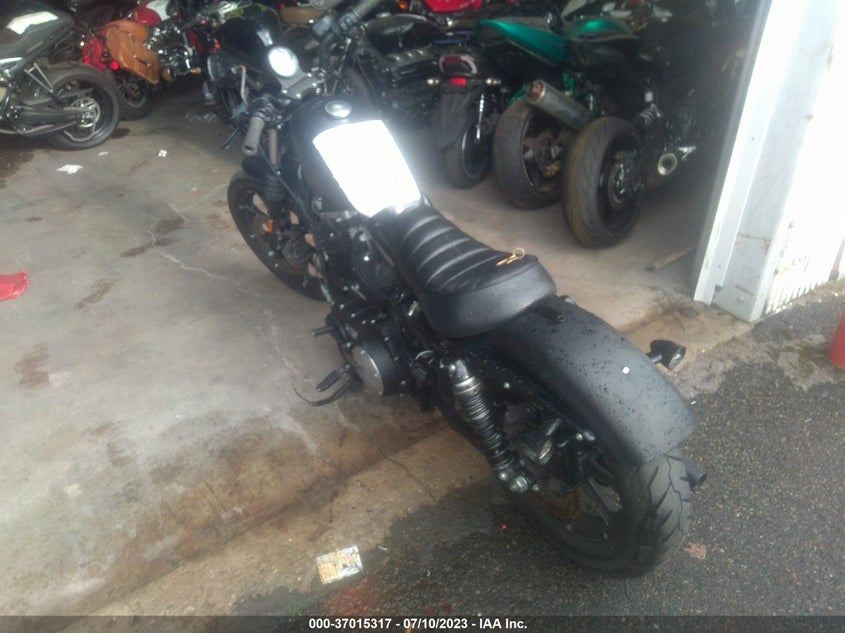 VIN 1HD4LE212HC417799 2017 HARLEY-DAVIDSON XL883 IRON 883