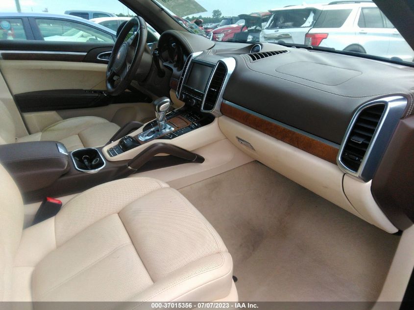 2013 PORSCHE CAYENNE - WP1AA2A21DLA11184